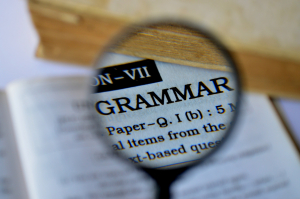 Gebruik de juiste grammatica en spelling in een blogartikel